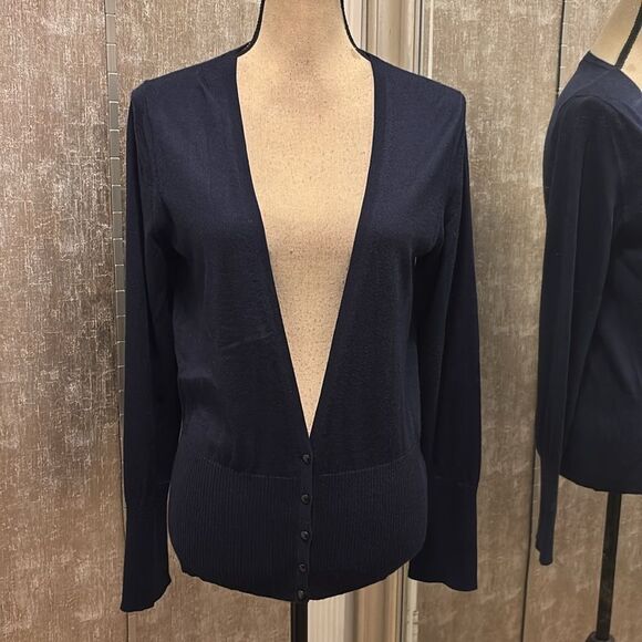 St.John woman’s Navy Cardigan, S - Picture 2 of 9